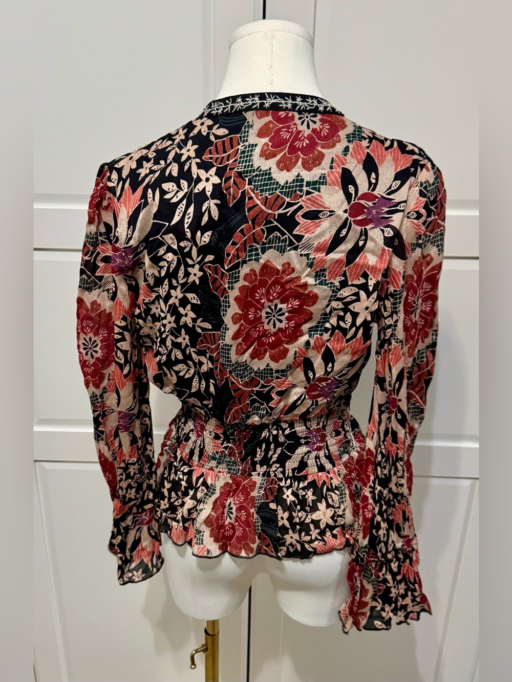 NKN Nekane Barcelona Andini Printed V-Neck Peplum Blouse Black & Blush Floral Sm - Picture 11 of 14